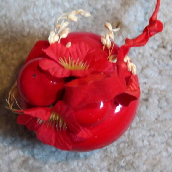 Lot 4 Vintage Holiday Hanging Red Apple Christmas Ornaments w/ Red Ribbon - Picture 12 of 15
